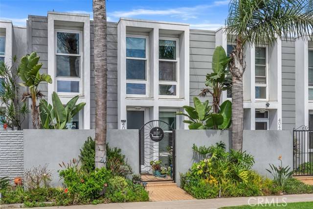 Huntington Beach, CA 92649,4045 Warner Ave