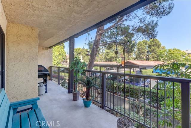 Laguna Hills, CA 92653,25541 Indian Hill #O