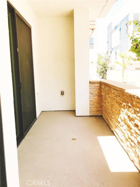 Costa Mesa, CA 92627,689 Doheny St