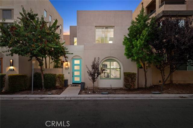 Irvine, CA 92618,181 Carmine