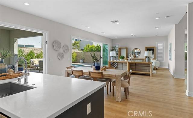 Lake Forest (el Toro), CA 92630,160 Royal