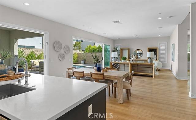 Lake Forest (el Toro), CA 92630,160 Royal