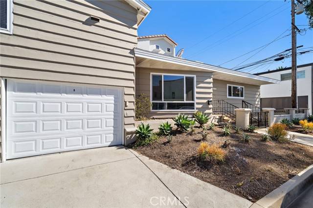 Corona Del Mar (newport Beach), CA 92625,3212 2nd Avenue