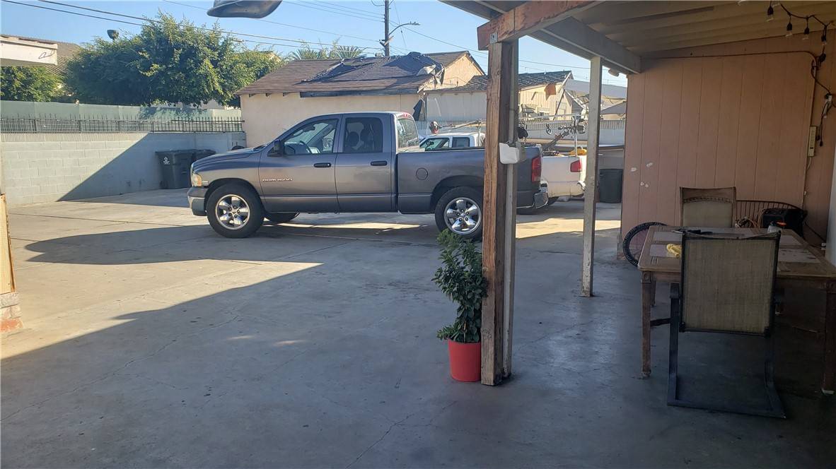 Santa Ana, CA 92704,1317 W Mcfadden