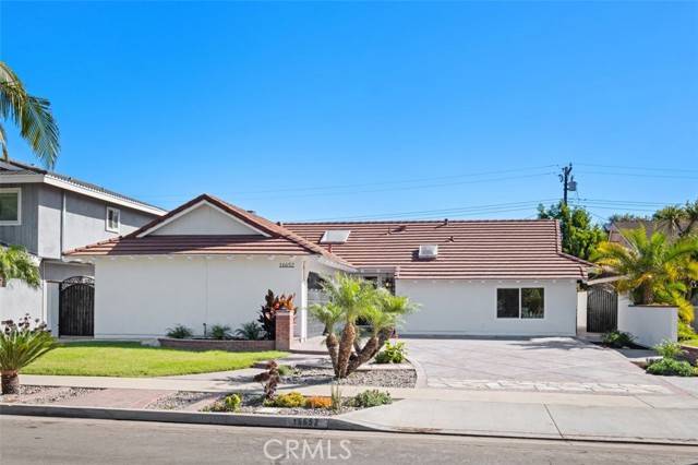 Huntington Beach, CA 92647,16652 Busby