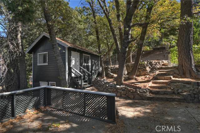 Crestline, CA 92325,912 Berne