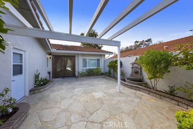 Laguna Woods, CA 92637,5446 Alta Vista