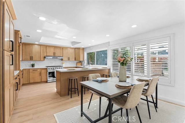 Lake Forest (el Toro), CA 92630,25496 Coral Wood Street