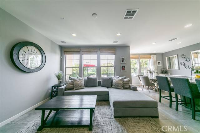 Lake Forest (el Toro), CA 92630,308 Finch