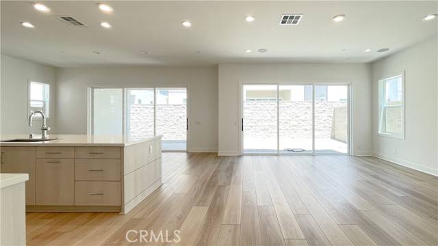 Lake Forest (el Toro), CA 92630,150 Orange Grove