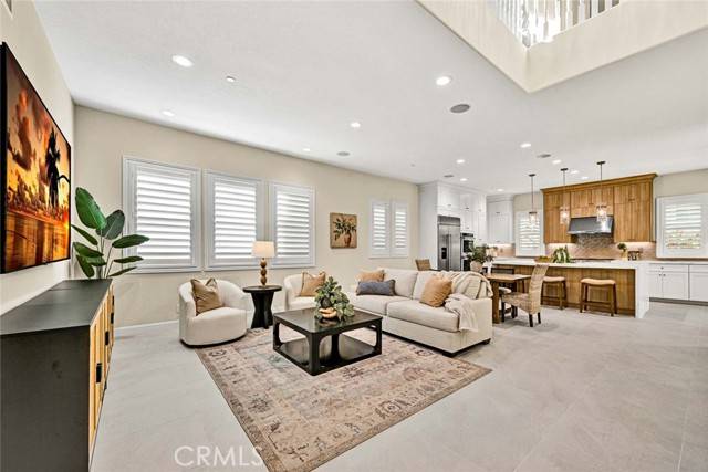 Lake Forest (el Toro), CA 92630,98 Pinnacle Dr