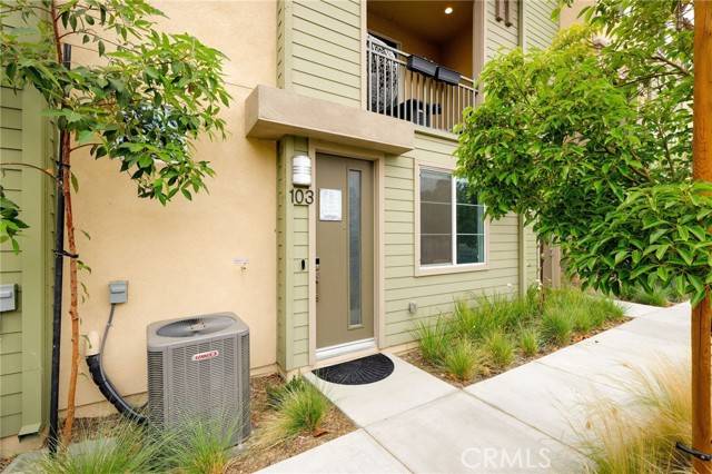 Corona, CA 92878,677 Savi Drive #103