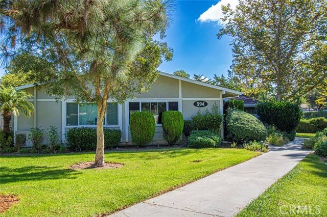 Laguna Woods, CA 92637,594 Avenida Majorca #A