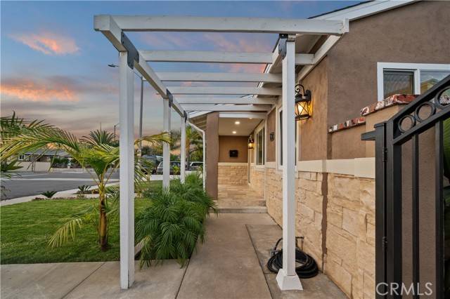 Anaheim, CA 92805,638 N Buttonwood