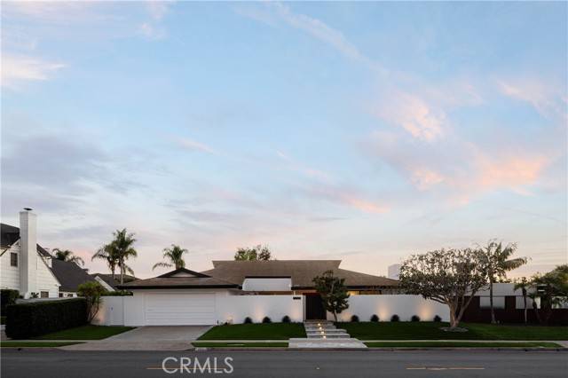 Newport Beach, CA 92660,1001 Nottingham Road