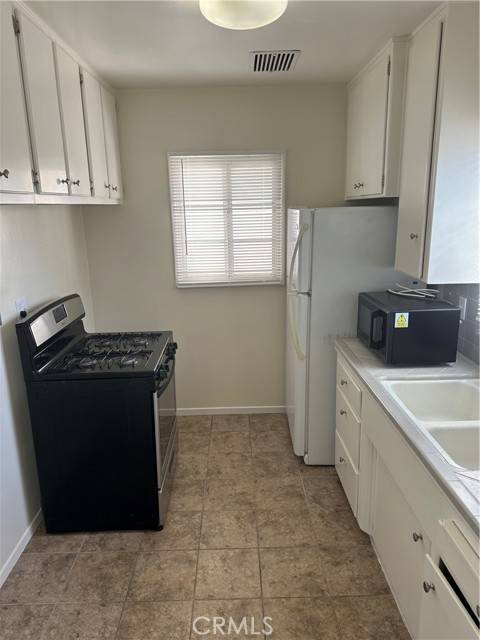 Seal Beach, CA 90740,139 10th #2