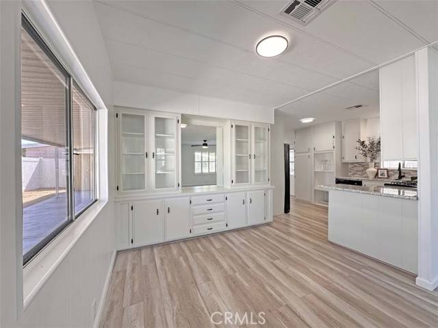 Palm Springs, CA 92264,199 Juniper