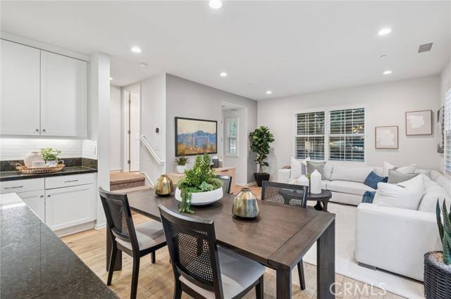 Irvine, CA 92620,57 Strawberry Grove