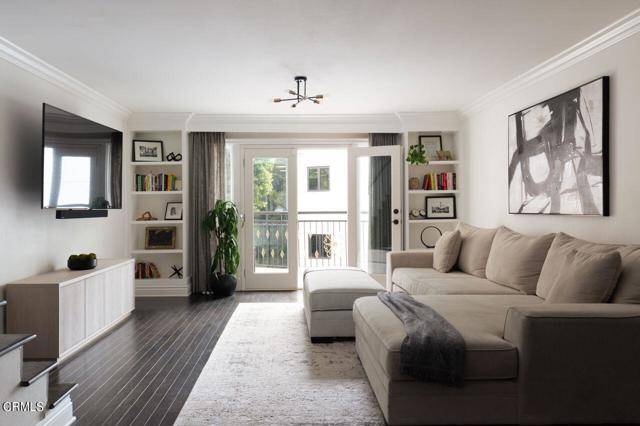 Los Angeles, CA 90068,3401 Barham Blvd Boulevard #2