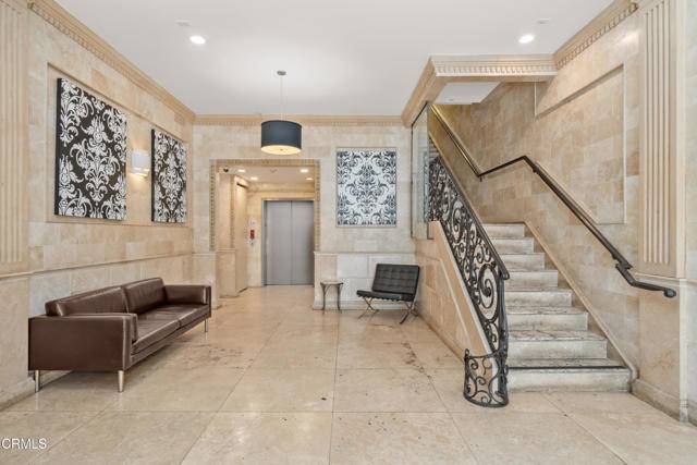 Pasadena, CA 91103,35 N Raymond Avenue #210