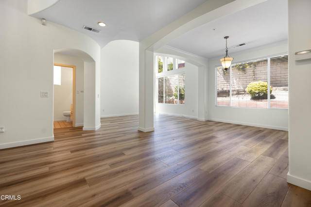 North Hollywood (los Angeles), CA 91602,10645 Chiquita Street