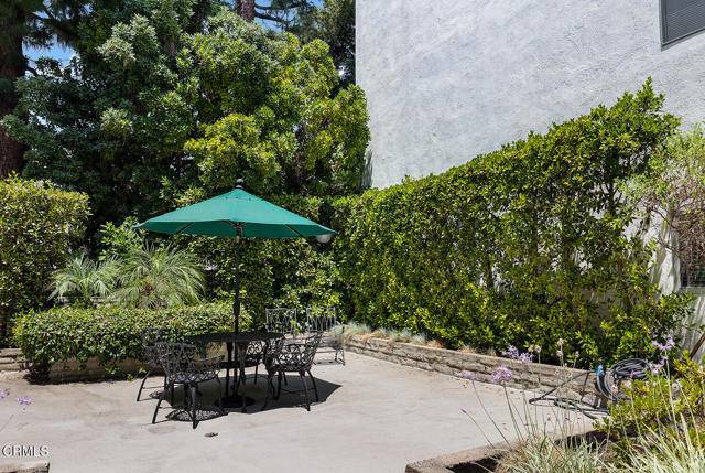 Pasadena, CA 91103,190 Arroyo Terrace #204
