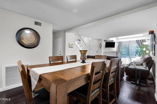 Reseda (los Angeles), CA 91335,19431 Sherman Way #6