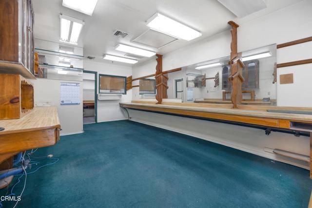 Los Angeles, CA 90068,3325 Barham Boulevard