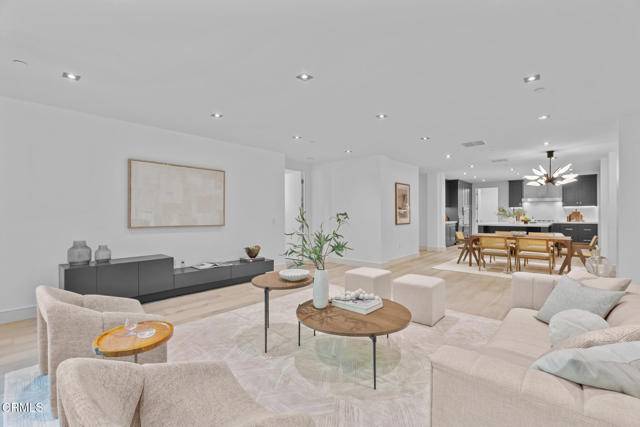 Beverly Hills, CA 90210,432 N Oakhurst Drive #104