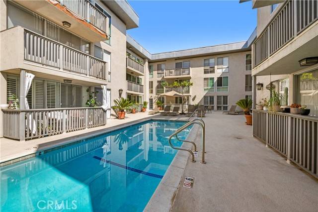 West Hollywood, CA 90069,1134 Alta Loma Road #103