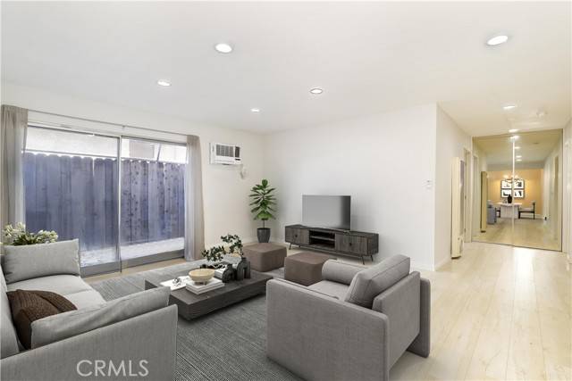 Glendale, CA 91203,409 Burchett Street #110