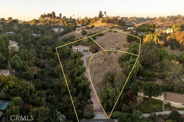 La Habra Heights, CA 90631,805 West Road