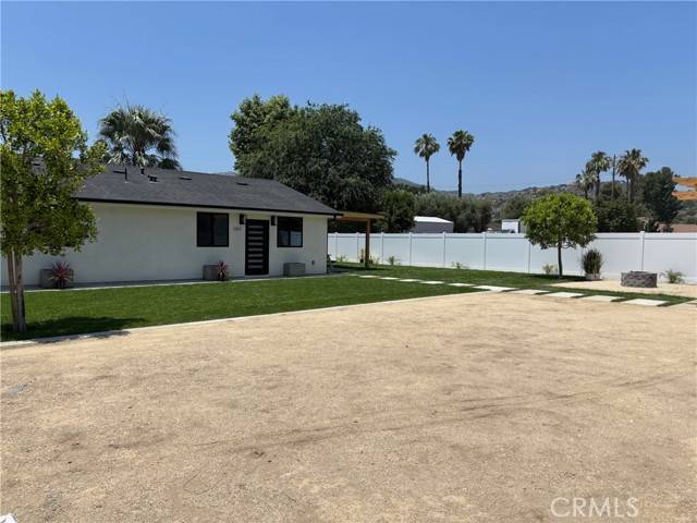 Chatsworth (los Angeles), CA 91311,21803 Chatsworth Street #2