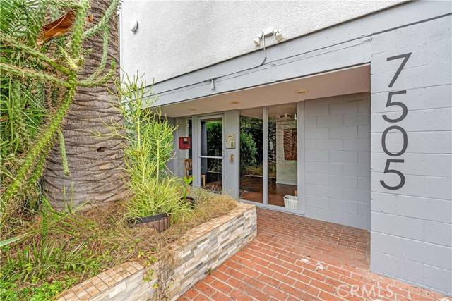 West Hollywood, CA 90046,7505 Hampton Avenue #8