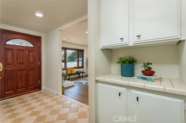 Glendale, CA 91208,2251 El Arbolita Drive