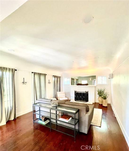 Altadena, CA 91001,2122 Navarro Avenue