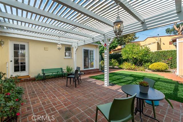 Glendale, CA 91208,1737 Opechee Way