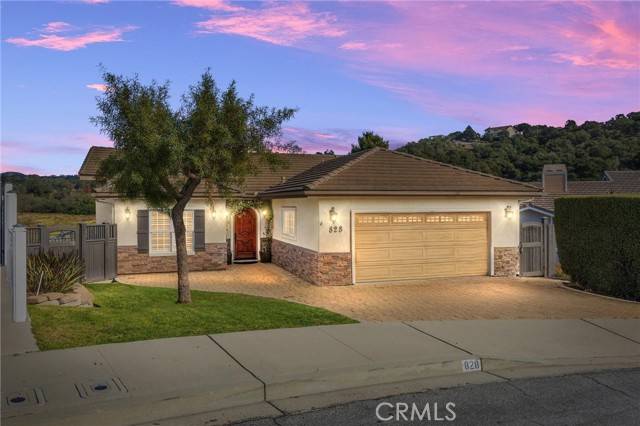 Arroyo Grande, CA 93420,828 Robin Circle