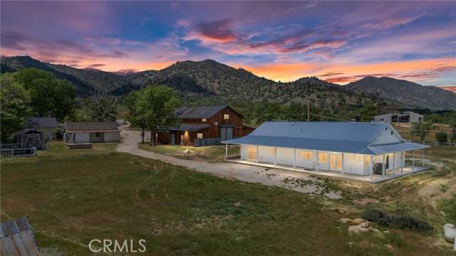 Tehachapi, CA 93561,21192 Old Town Road