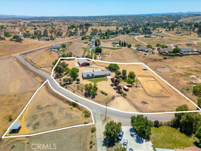 Paso Robles, CA 93446,5498 Forked Horn Place