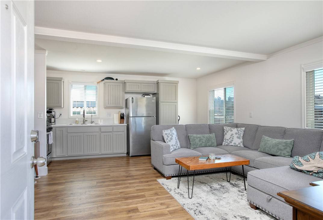 Arroyo Grande, CA 93420,655 S Halcyon Road #16