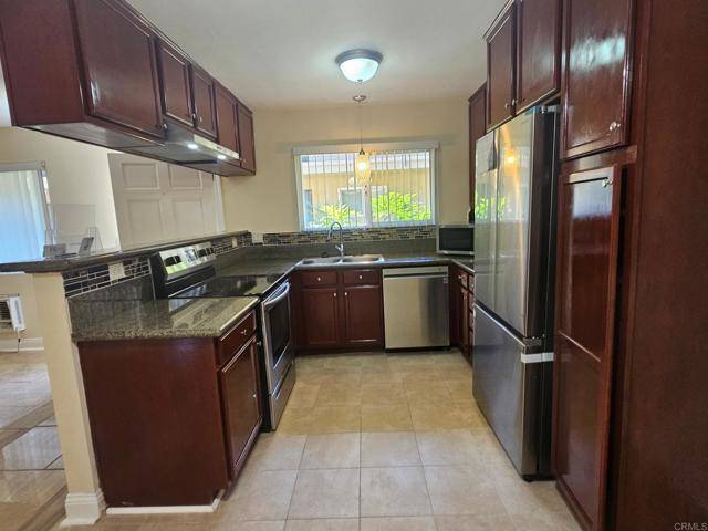 Lakeside, CA 92040,12805 Mapleview Street #14