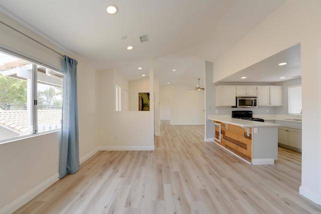 Vista, CA 92084,1354 Palomar Place