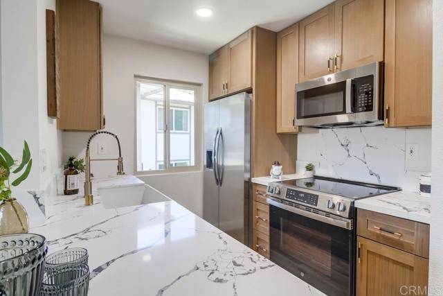 San Carlos, CA 92119,6548 Bell Bluff Avenue