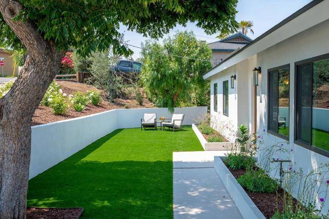 La Mesa, CA 91942,6270 Meadowcrest Drive