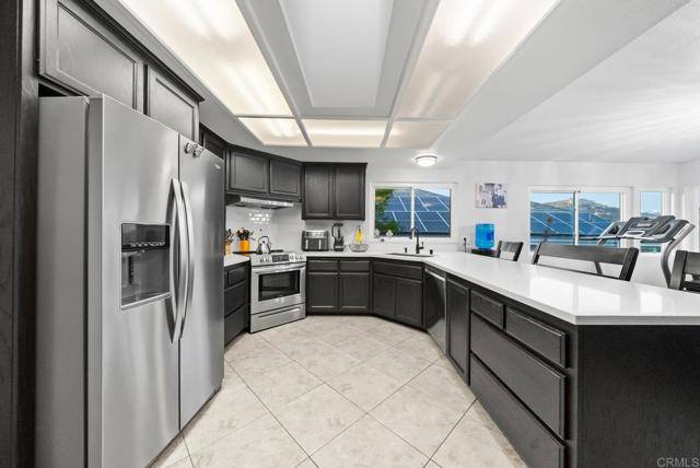 San Diego, CA 92065,15425 Vista Vicente Dr