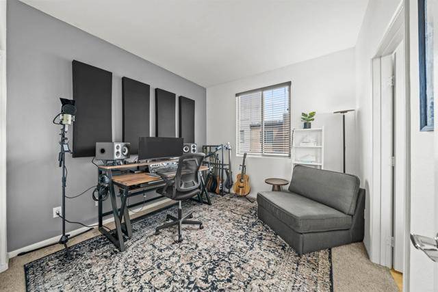 Escondido, CA 92025,300 Tesoro Glen #101