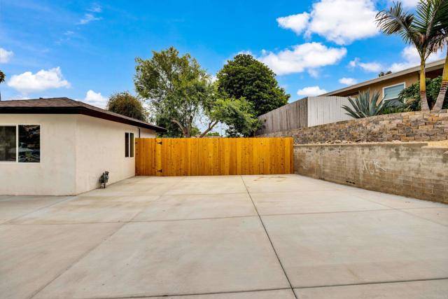 San Diego, CA 92115,3489 Glade Street