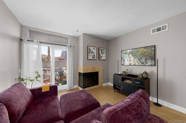 San Diego, CA 92103,3666 3rd Ave #202