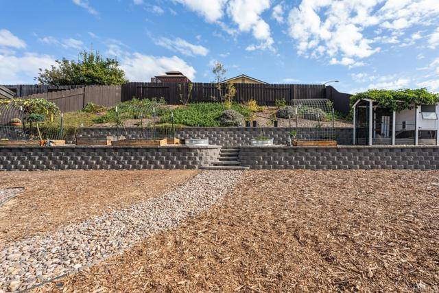 San Diego, CA 92114,215 Henrietta Ct